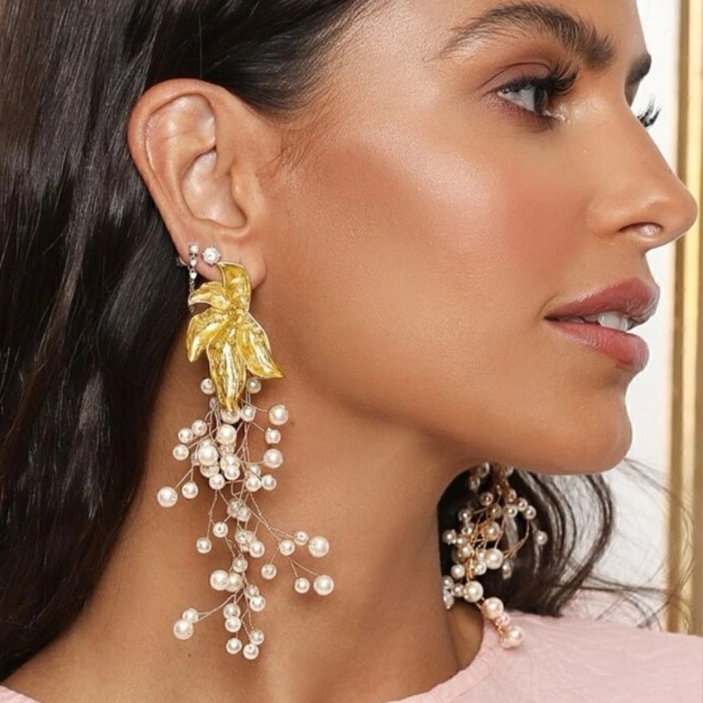 statement pearl detail drop earrings A110